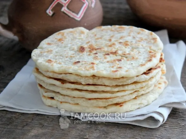 Фото блюда: Сырные лепешки на молоке на сковороде