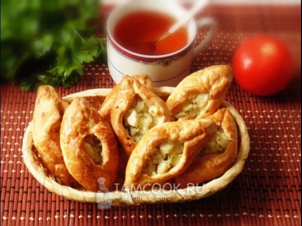 Фото готового блюда: Расстегаи с рыбой и рисом