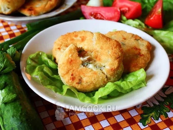 Фото готового блюда: Быстрые пирожки с курицей и брынзой