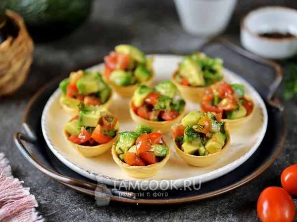 Фото блюда: Салат с авокадо в тарталетках