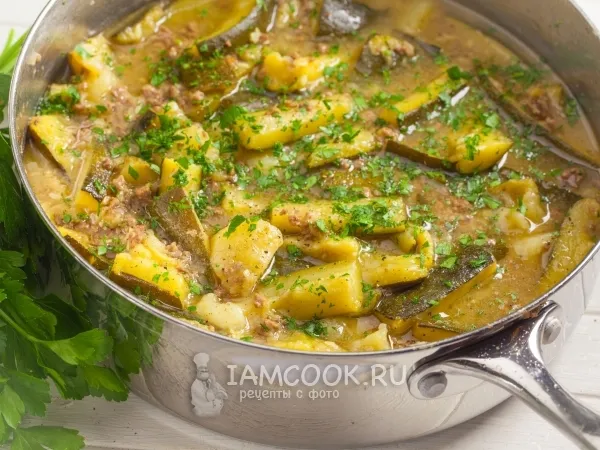 Фото блюда: Кабачки с фаршем и картошкой (айнтопф)