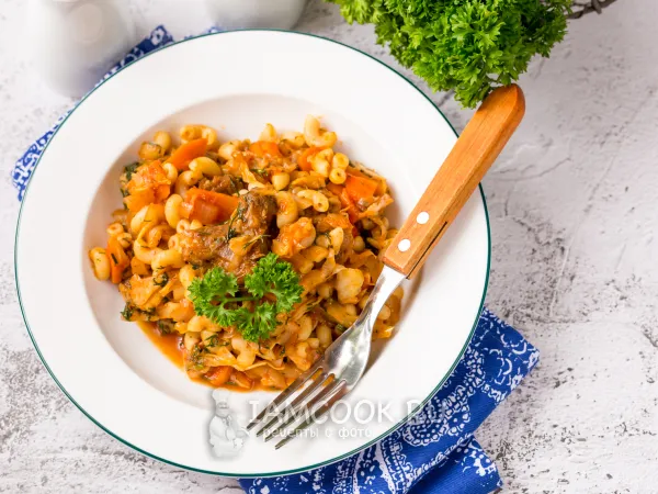 Фото блюда: Тушеная капуста с макаронами и мясом