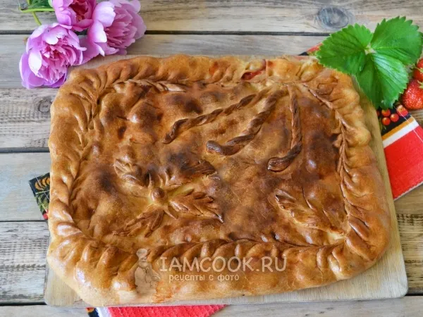 Фото блюда: Закрытый пирог с клубникой (на масле и сметане)