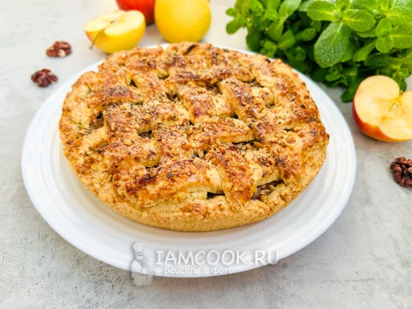 Фото блюда: Песочный пирог с яблоками и орехами