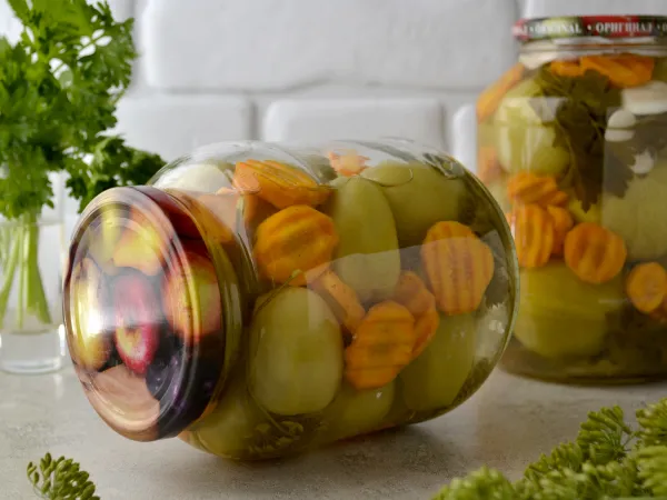 Фото блюда: Зеленые помидоры с морковью на зиму