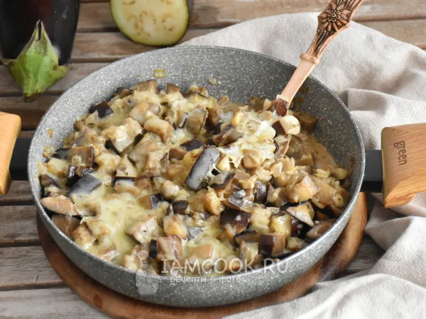 Фото блюда: Жульен из баклажанов на сковороде