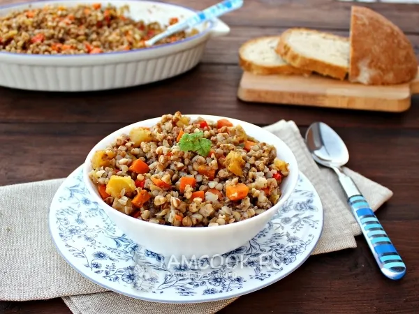 Фото блюда: Гречка с овощами в духовке