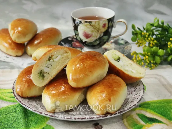 Фото готового блюда: Пирожки с брокколи