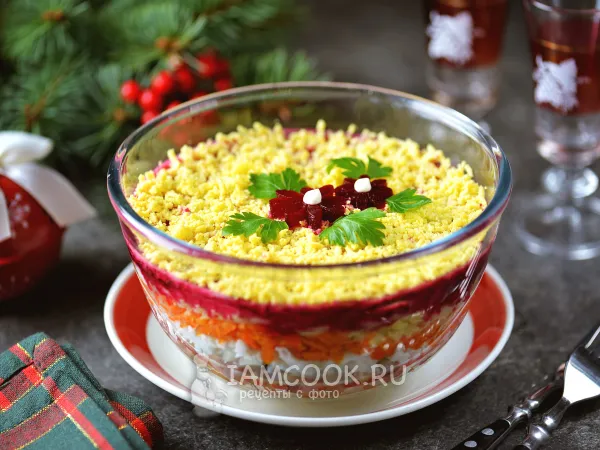 Фото блюда: Селедка под шубой с икрой минтая