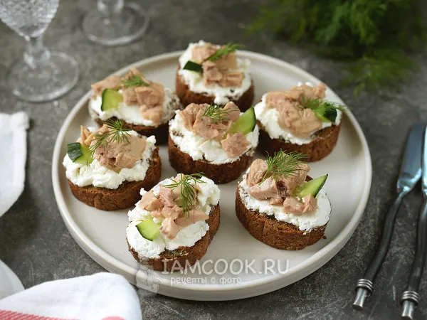 Фото готового блюда: Бутерброды с печенью минтая