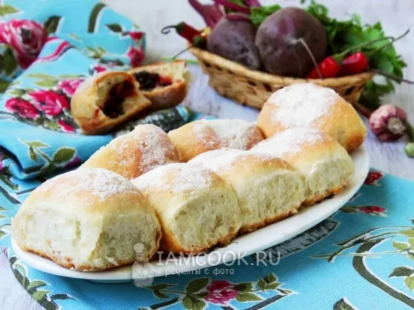 Фото готового блюда: Пирожки с ботвой свеклы