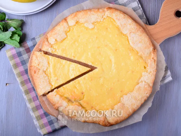 Фото готового блюда: Ватрушка из песочного теста с творогом