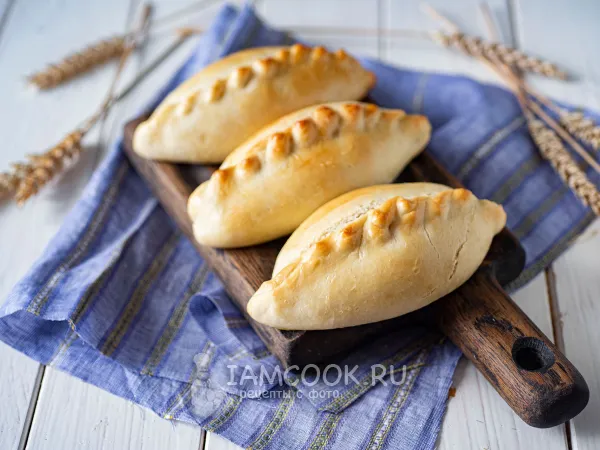 Фото готового блюда: Пирожки с гречкой и яйцом