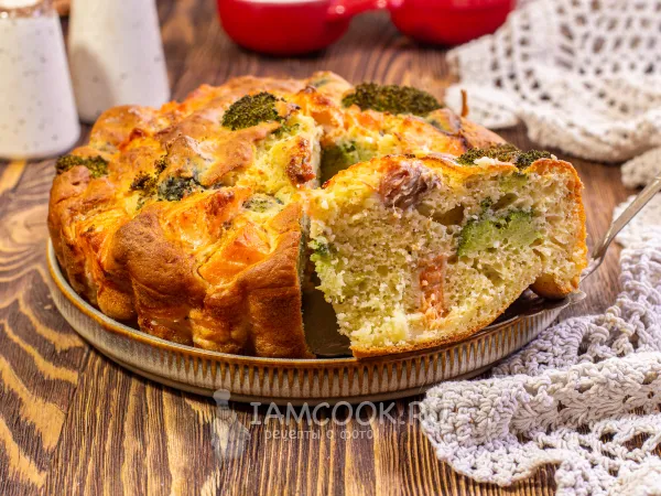 Фото блюда: Заливной пирог с брокколи и рыбой