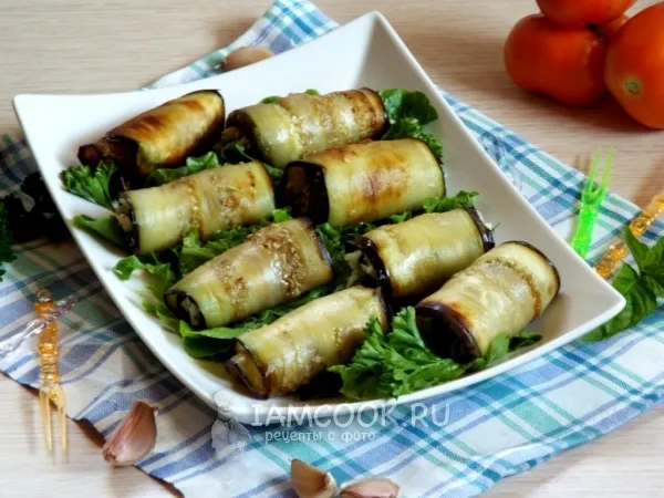 Фото блюда: Рулеты из баклажанов с сыром и чесноком