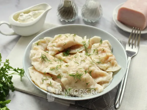 Фото блюда: Вареники с колбасой