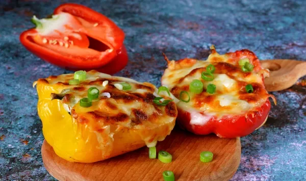 Фото блюда: Жульен в болгарском перце с грибами и курицей