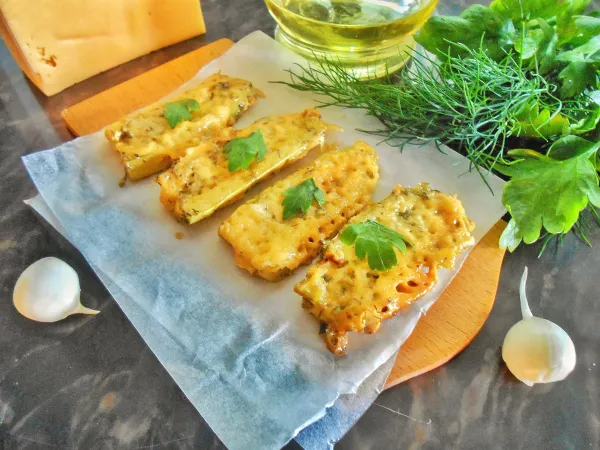 Фото блюда: Кабачки, запеченные с сыром в мультиварке