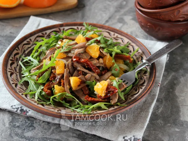 Фото готового блюда: Салат с утиной грудкой и апельсинами (с руколой)