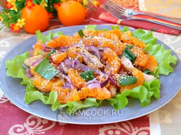 Фото готового блюда: Салат с мандаринами и курицей