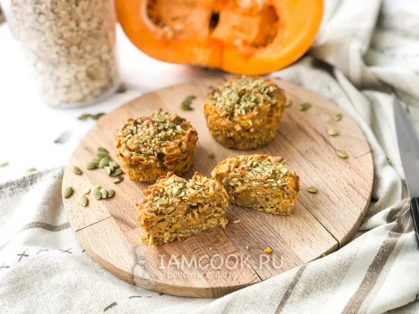 Фото готового блюда: Тыквенные кексы из овсяных хлопьев и цельнозерновой муки