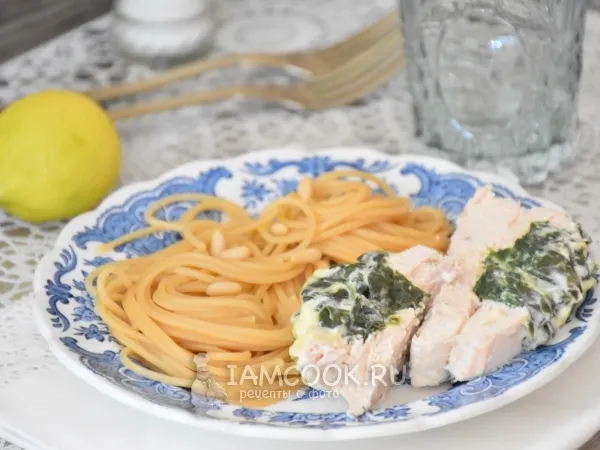 Фото готового блюда: Куриная грудка со шпинатом и сливочным сыром