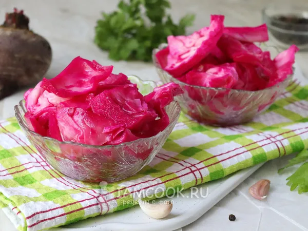 Фото готового блюда: Капуста Пелюстка (маринованная со свеклой)