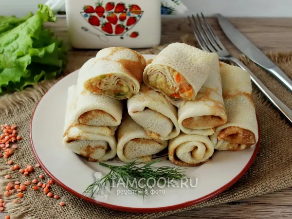 Фото блюда: Блины с чечевицей в начинке