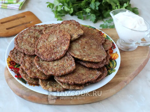 Фото блюда: Печеночные оладьи со сметаной