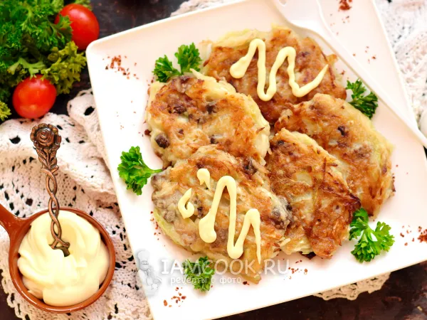 Фото готового блюда: Капустные котлеты с грибами