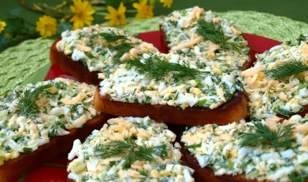 Фото блюда: Гренки с сыром и чесноком