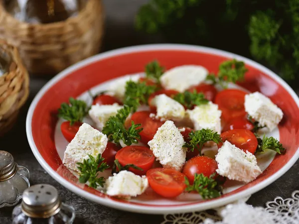 Фото готового блюда: Брынза из кефира в домашних условиях