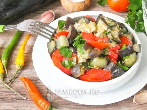Фото блюда: Салат из баклажанов с помидорами и чесноком