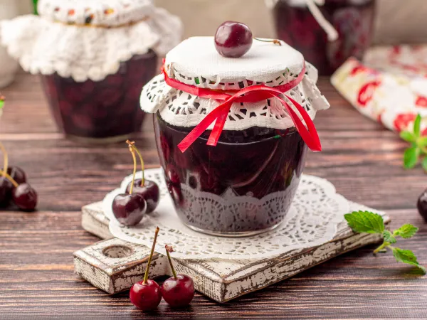 Фото блюда: Вишня в собственном соку без сахара на зиму