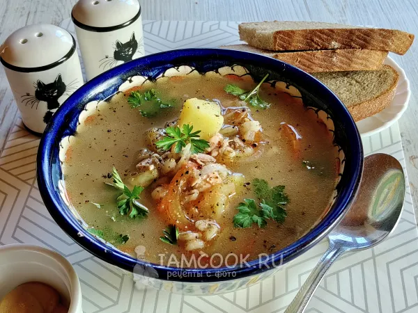 Фото готового блюда: Уха из головы горбуши с перловкой