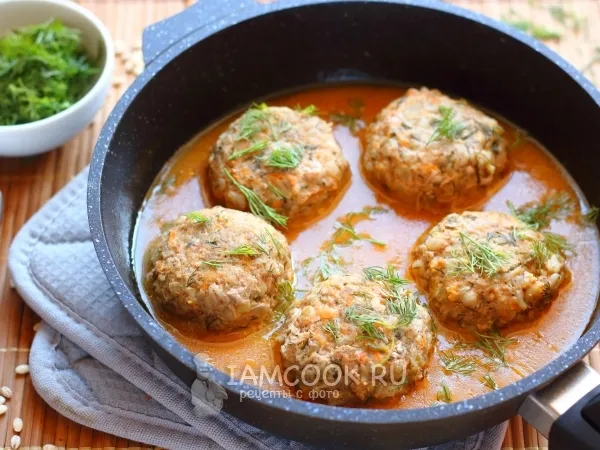 Фото готового блюда: Тефтели с перловкой