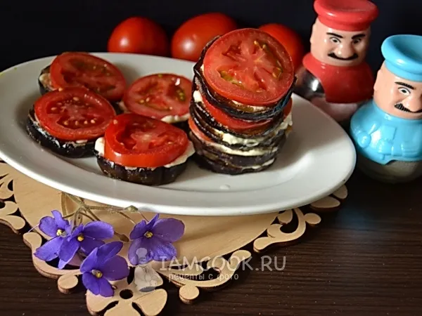 Фото блюда: Баклажаны жареные с чесноком и помидорами