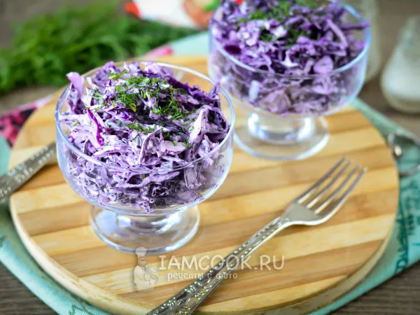 Фото блюда: Салат из красной капусты с чесноком