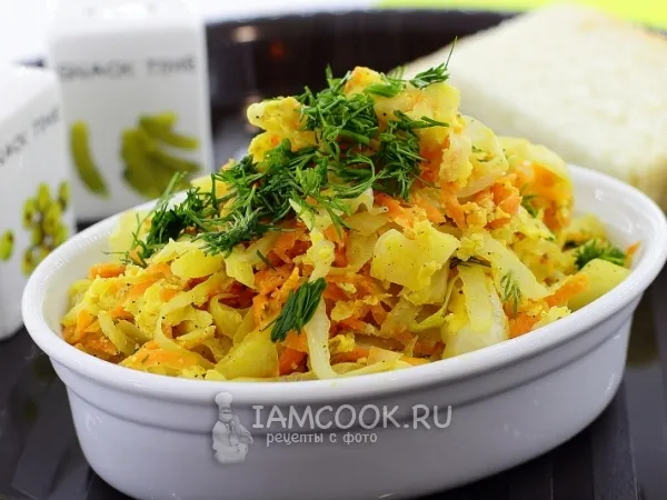 Фото готового блюда: Жареная капуста с яйцом