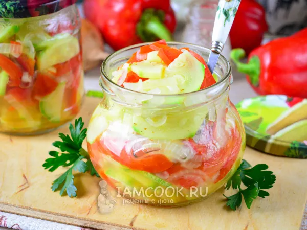 Фото блюда: Салат из кабачков, перца и лука на зиму