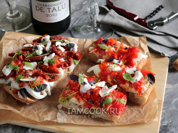 Фото блюда: Брускетта с бурратой