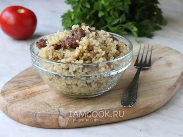 Фото готового блюда: Булгур с тушенкой