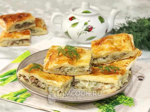 Фото блюда: Пирог с тушенкой и картошкой