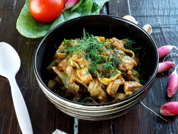 Фото блюда: Лагман из свинины в казане на костре