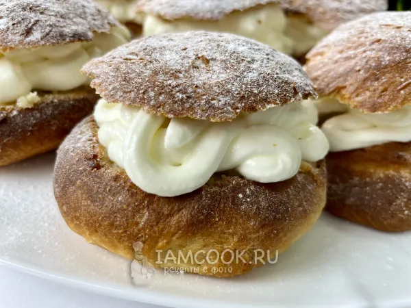 Фото блюда: Семла (шведская булочка)