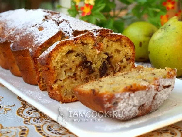 Фото готового блюда: Кекс с грушами и шоколадом