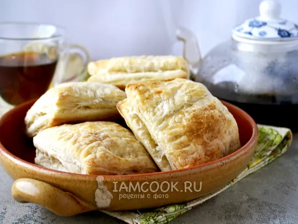 Фото готового блюда: Слойки с картошкой и сыром