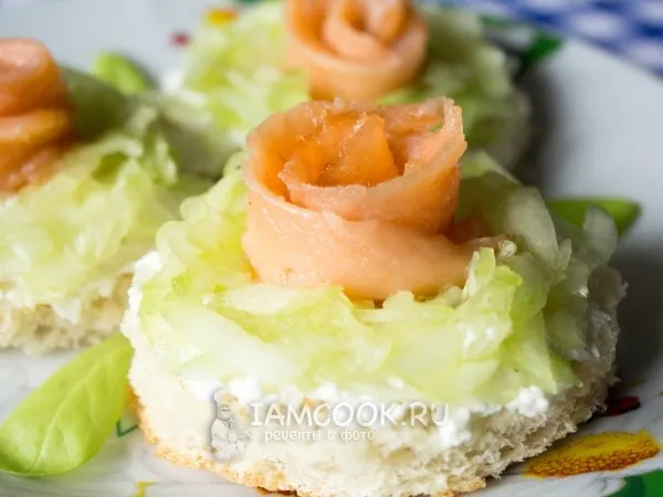 Фото блюда: Бутерброды из красной рыбы