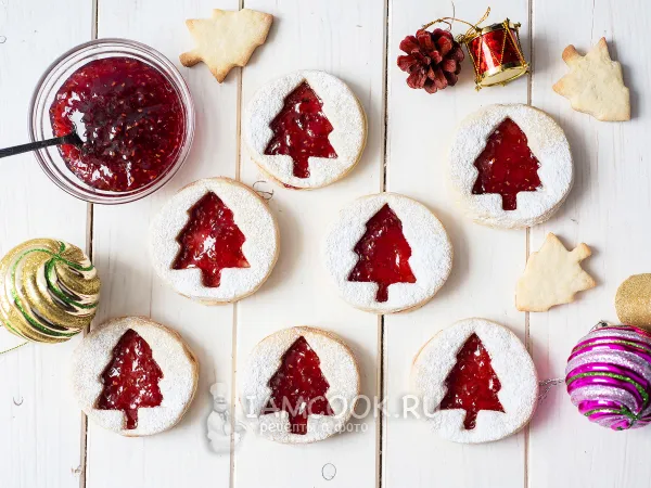 Фото готового блюда: Печенье «Ёлочки» с джемом