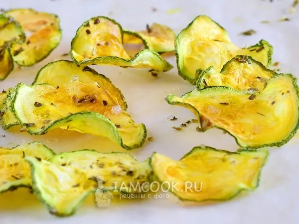 Фото готового блюда: Чипсы из кабачков
